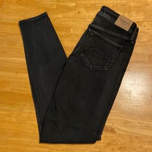 Abercrombie women’s skinny jeans